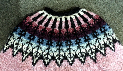 Icelandic Sweater - ladies small