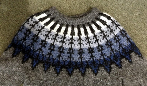 Icelandic sweater - ladies medium / mens small.