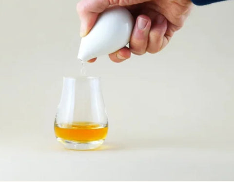 Ooshky Whisky Water Jug – White Ceramic or Clear Glass