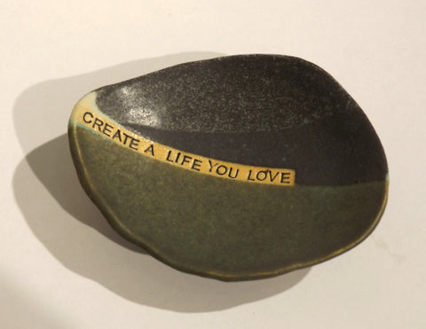 Jewellery dish with words