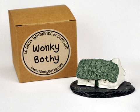 Wonky Bothy - many colours