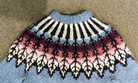 Icelandic Sweater - ladies medium / mens small