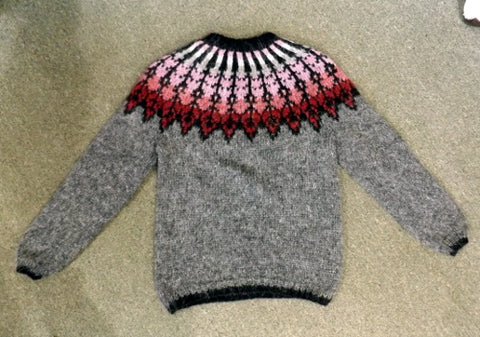 Icelandic Sweater - ladies medium / men's large